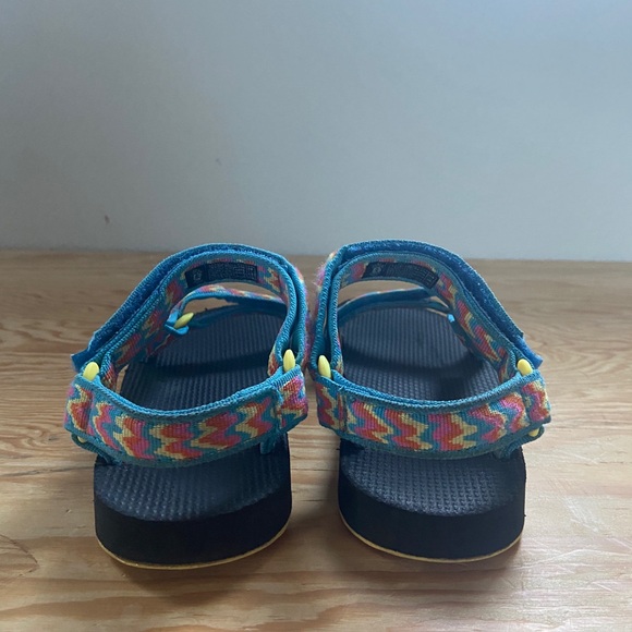 Kids Teva Sandals - Picture 5 of 8